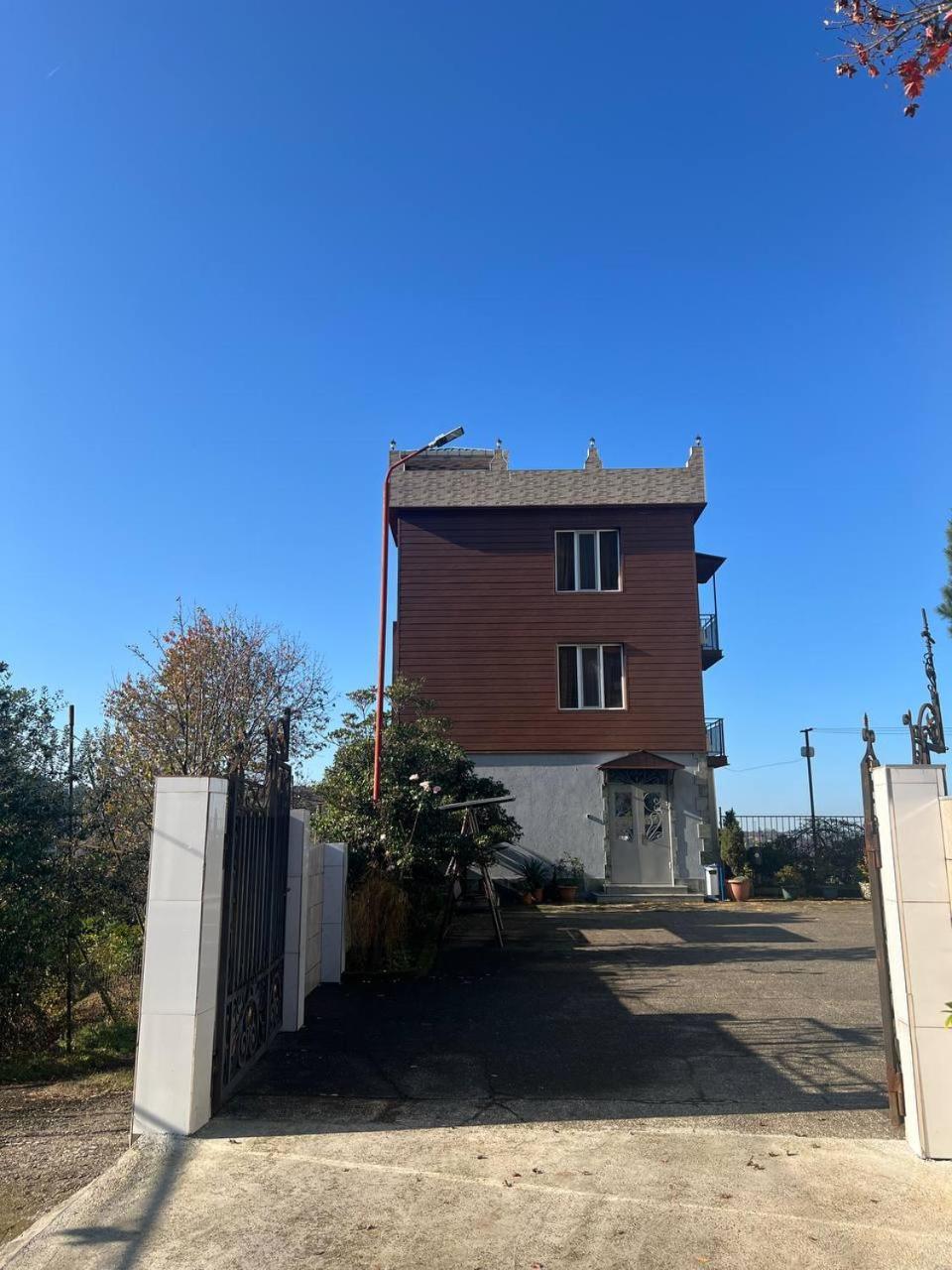 מלון Gt House באטומי מראה חיצוני תמונה