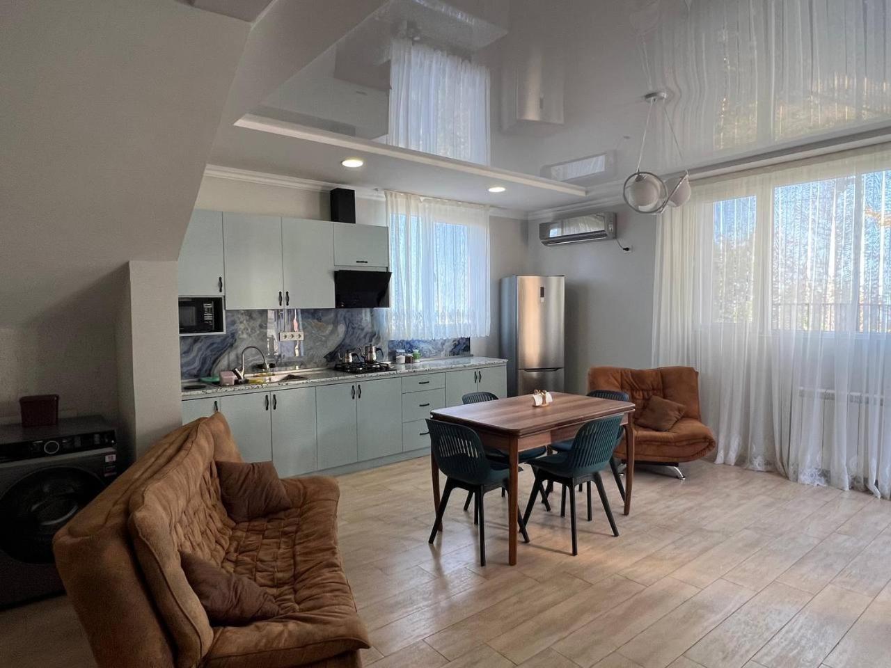 מלון Gt House באטומי מראה חיצוני תמונה