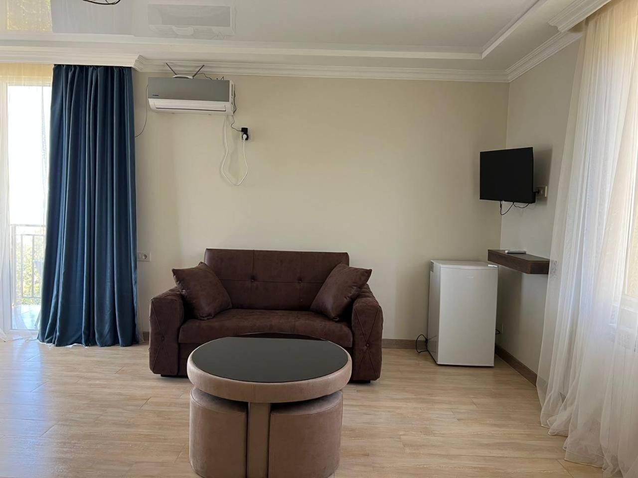 מלון Gt House באטומי מראה חיצוני תמונה
